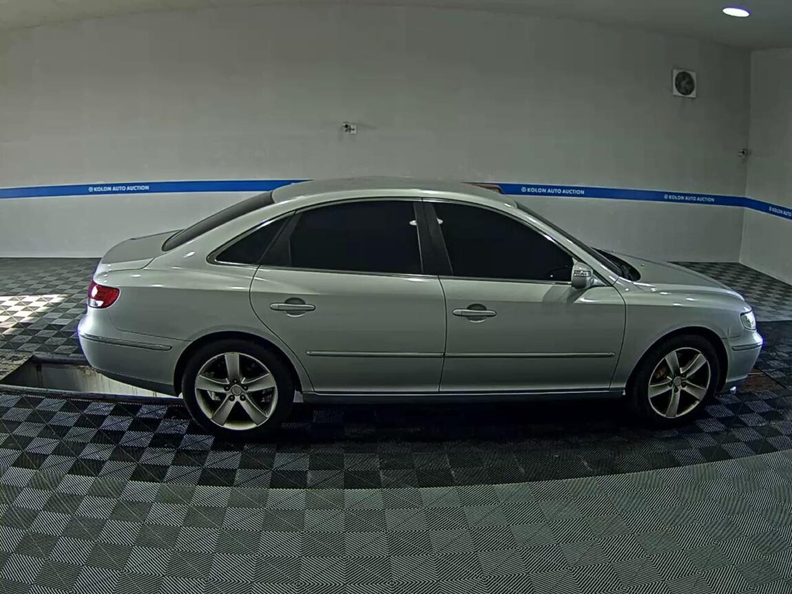 HYUNDAI GRANDEUR NEW LUXURY Q270 LUXURY 2009 - zdjęcie 4