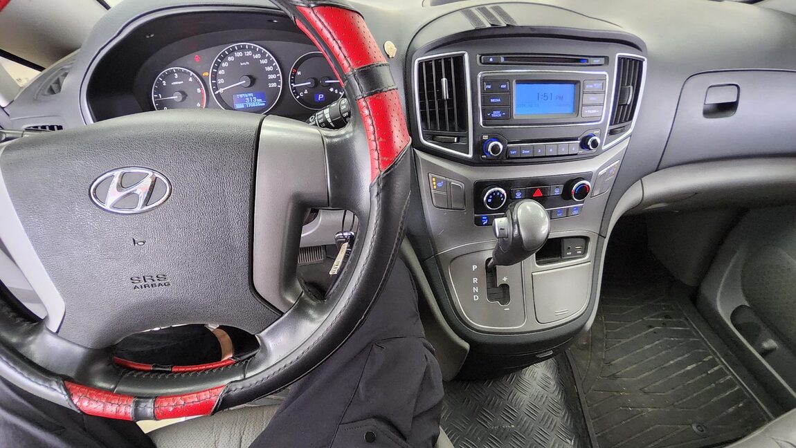 HYUNDAI THE NEW GRAND STAREX 3-SEATER DIESEL VAN SMART 2019 - zdjęcie 17