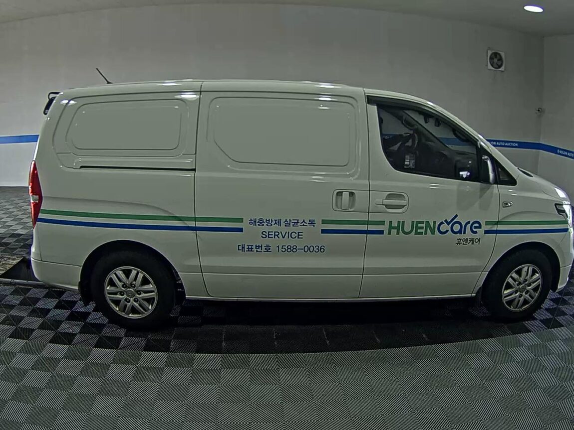 HYUNDAI THE NEW GRAND STAREX 3-SEATER DIESEL VAN SMART 2019 - zdjęcie 4