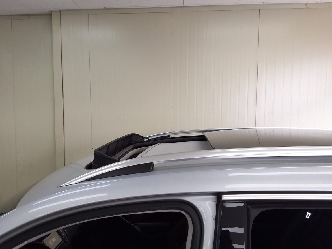 VOLKSWAGEN TIGUAN 2.0 TDI BLUEMOTION PREMIUM 2015 - zdjęcie 26