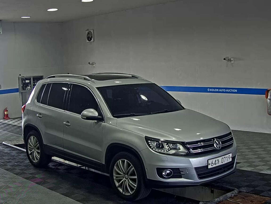 VOLKSWAGEN TIGUAN 2.0 TDI BLUEMOTION PREMIUM 2015 - zdjęcie 3