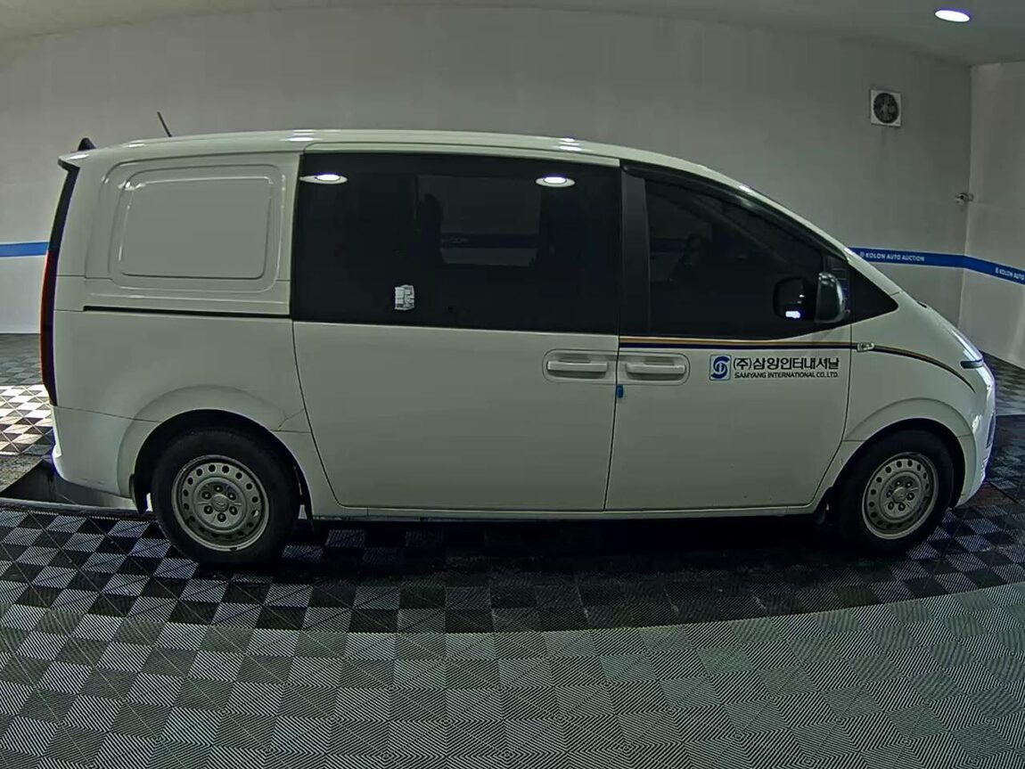 HYUNDAI STARIA 2.2 DIESEL CARGO 5-SEATER SMART 2022 - zdjęcie 4