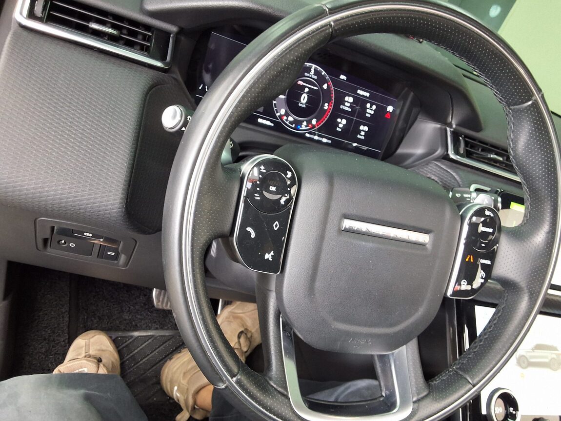 LAND ROVER RANGE ROVER VELAR 2.0 D240 SE R DYNAMIC 2018 - zdjęcie 23
