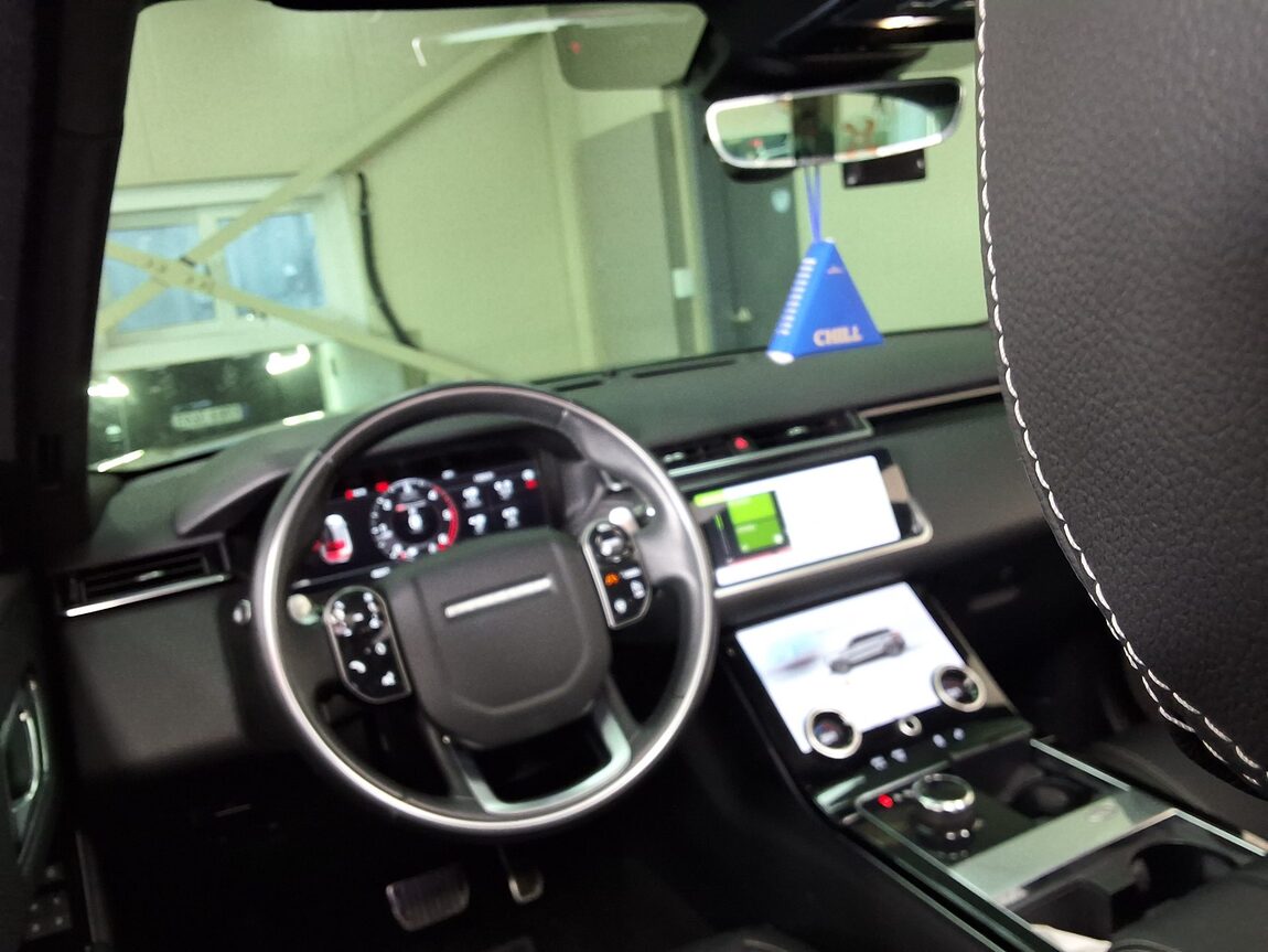 LAND ROVER RANGE ROVER VELAR 2.0 D240 SE R DYNAMIC 2018 - zdjęcie 12
