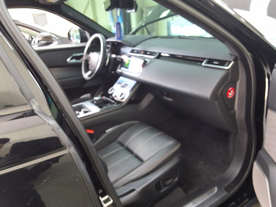LAND ROVER RANGE ROVER VELAR 2.0 D240 SE R DYNAMIC 2018 - zdjęcie 15