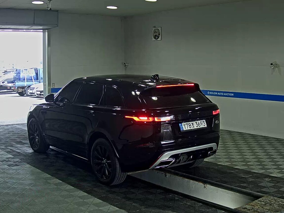 LAND ROVER RANGE ROVER VELAR 2.0 D240 SE R DYNAMIC 2018 - zdjęcie 6