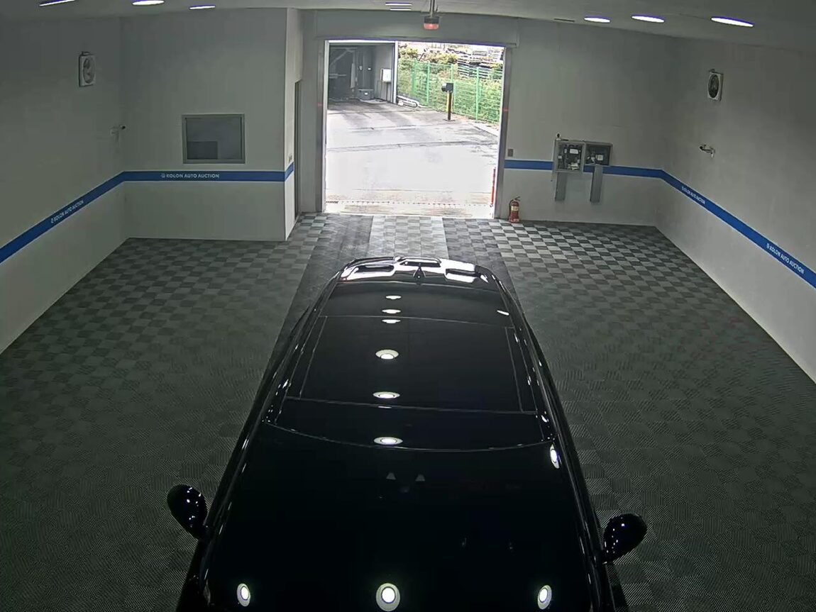 LAND ROVER RANGE ROVER VELAR 2.0 D240 SE R DYNAMIC 2018 - zdjęcie 7