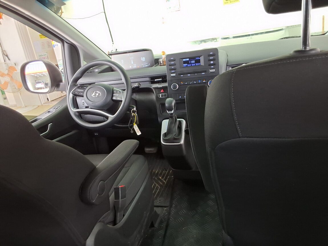 HYUNDAI STARIA 2.2 DIESEL CARGO 5-SEATER SMART 2022 - zdjęcie 11