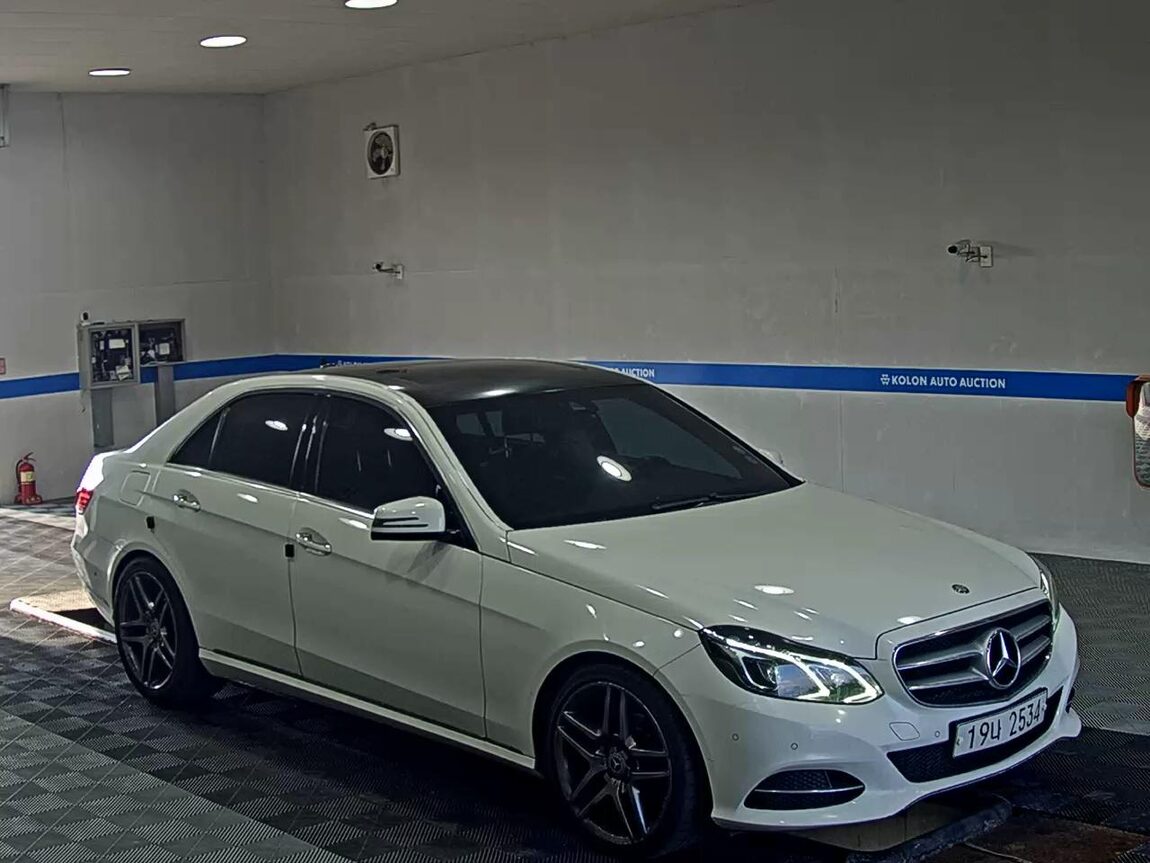 MERCEDES-BENZ E-CLASS (4TH GEN) E220 CDI AVANTGARDE 2014 - zdjęcie 3