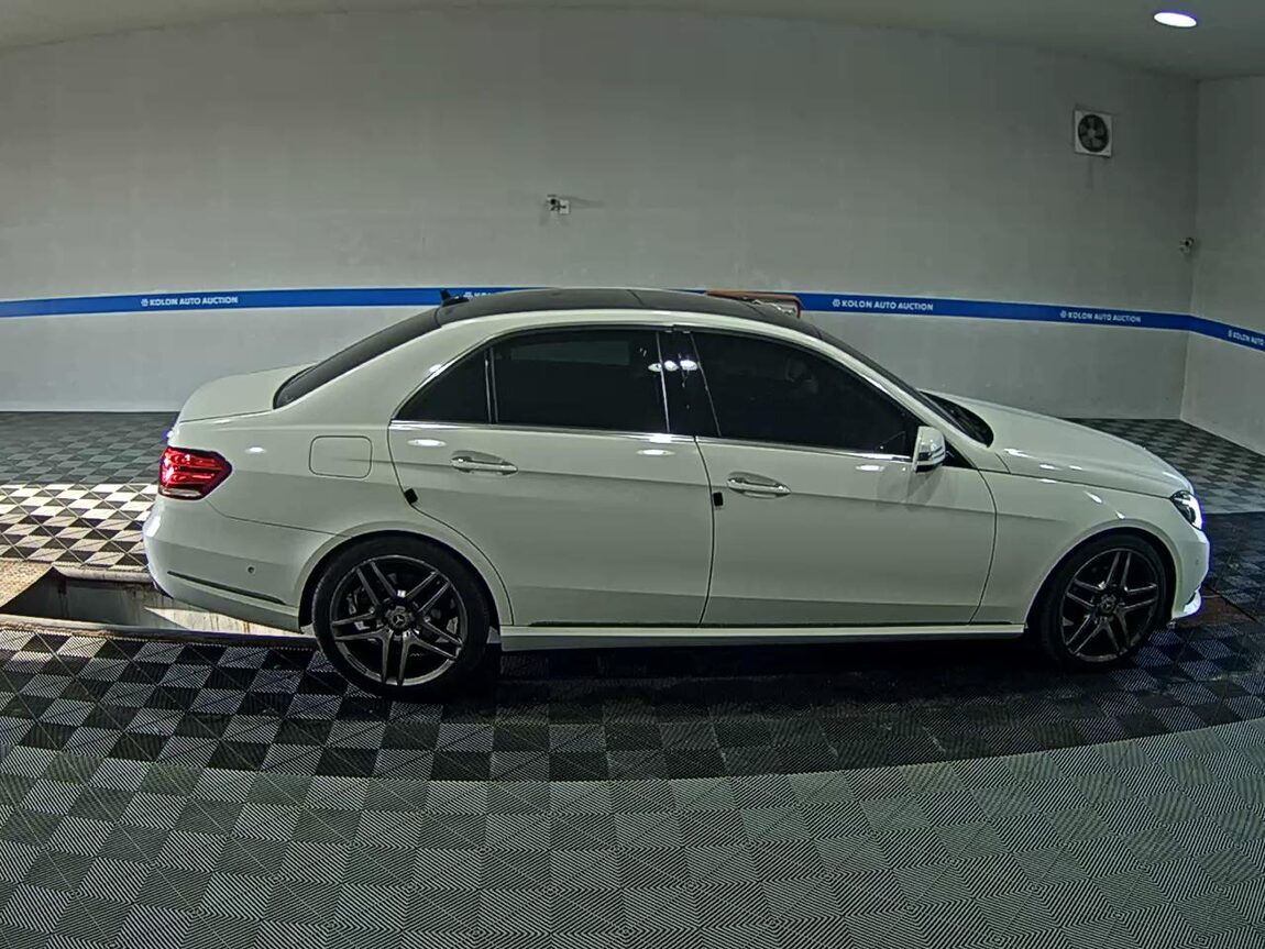 MERCEDES-BENZ E-CLASS (4TH GEN) E220 CDI AVANTGARDE 2014 - zdjęcie 4