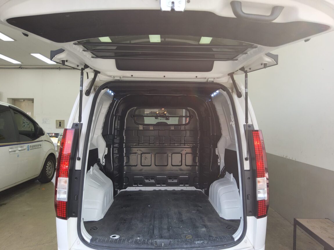 HYUNDAI STARIA 2.2 DIESEL CARGO 5-SEATER SMART 2022 - zdjęcie 15