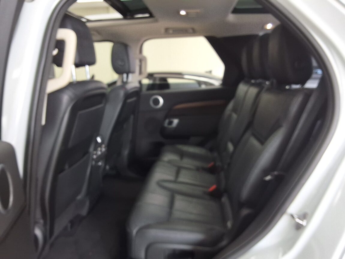 LAND ROVER DISCOVERY 5 3.0 TD6 HSE 2017 - zdjęcie 13