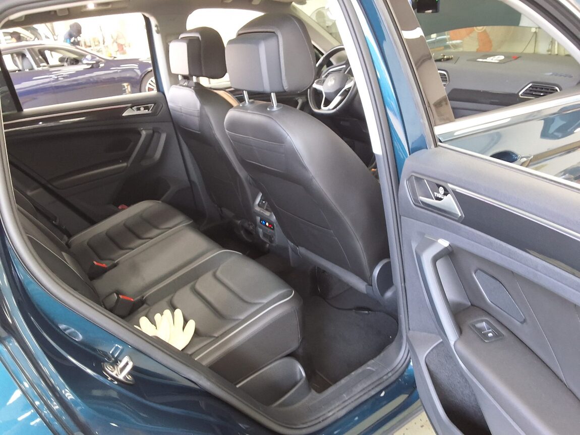 VOLKSWAGEN TIGUAN (2ND GEN) 2.0 TDI PRESTIGE 2022 - zdjęcie 13