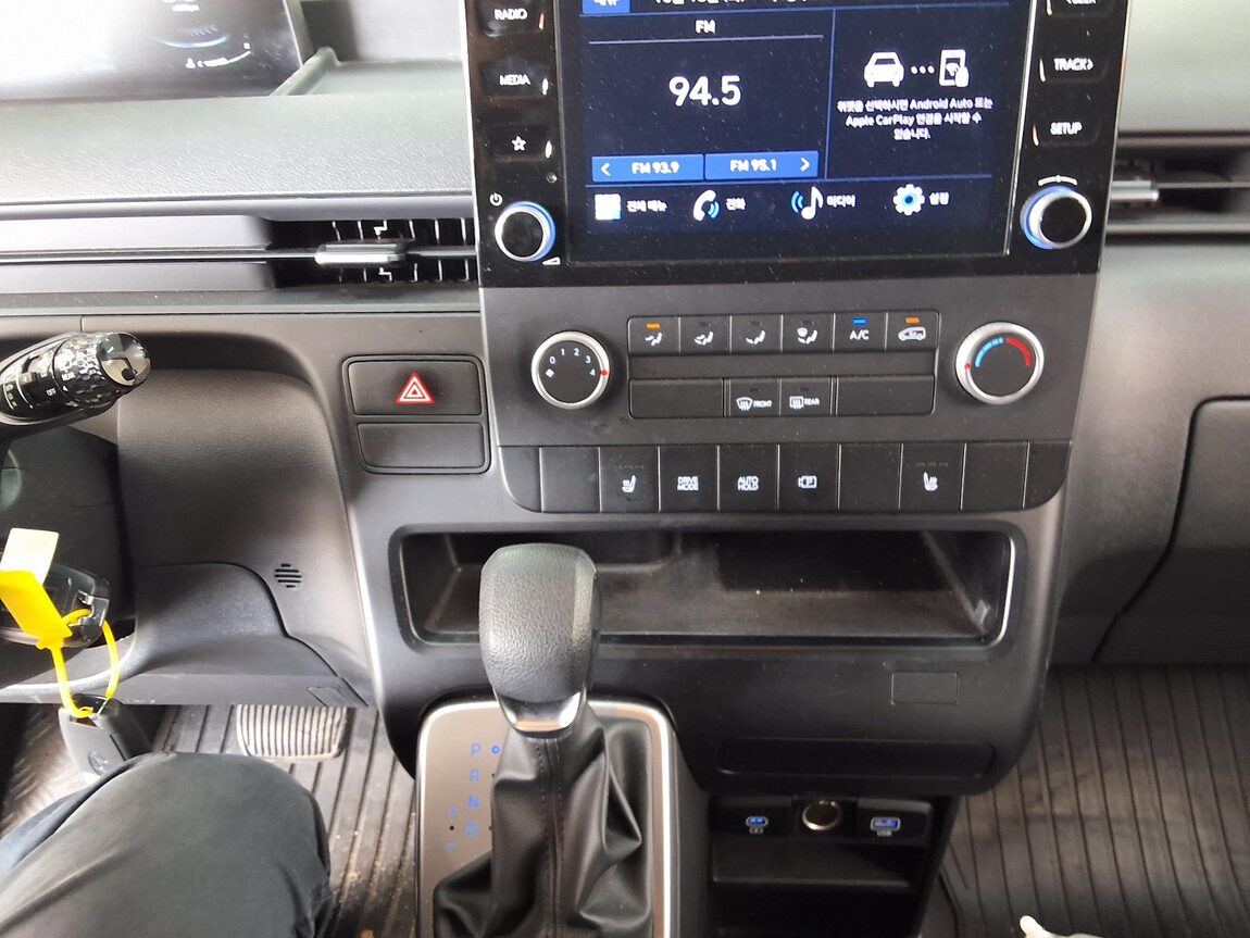 HYUNDAI STARIA 2.2 DIESEL CARGO 3-SEATER SMART 2025 - zdjęcie 22