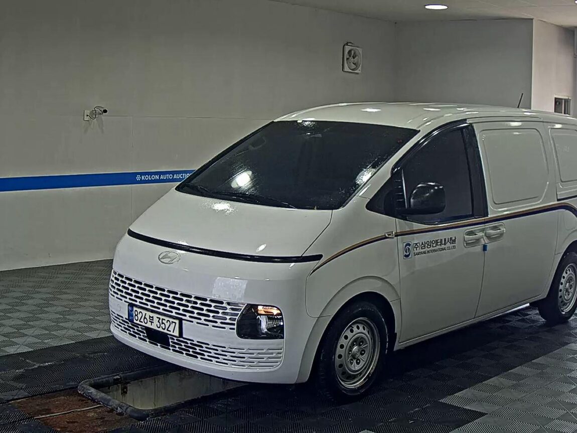 HYUNDAI STARIA 2.2 DIESEL CARGO 3-SEATER SMART 2025 - zdjęcie 2