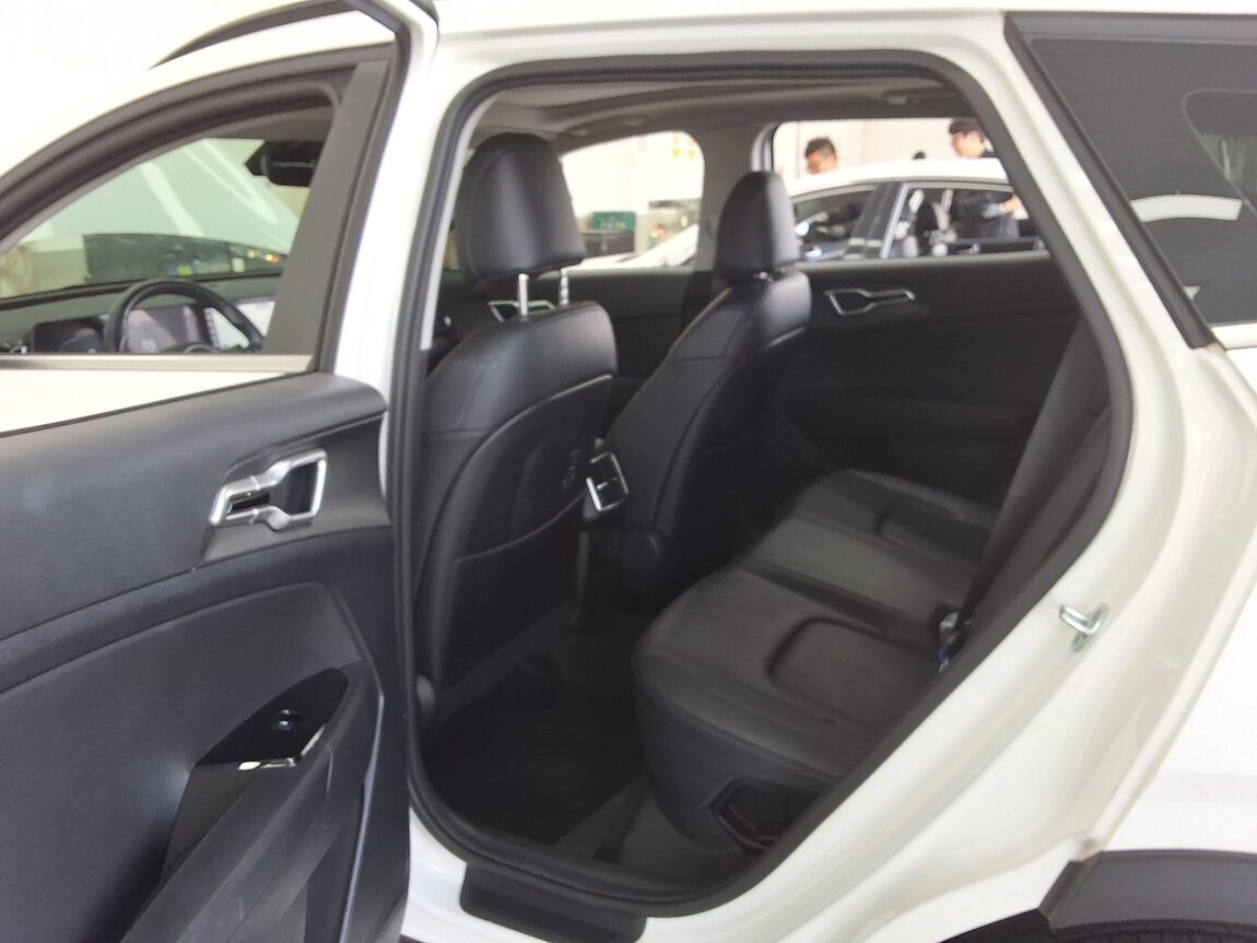 KIA THE ALL NEW SPORTAGE 2.0 LPG 2WD PRESTIGE 2023 - zdjęcie 12