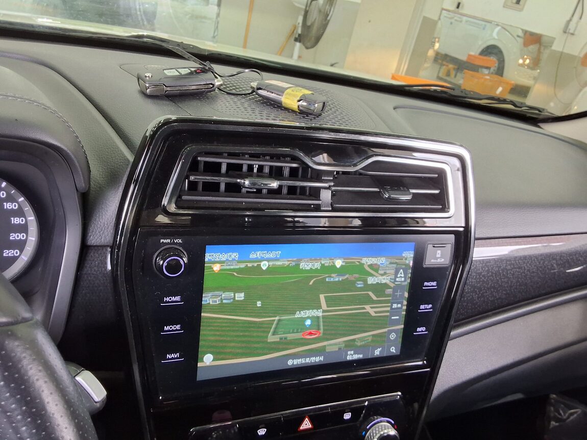 KG MOBILITY (SSANGYONG) VERY NEW TIVOLI 1.5 GASOLINE 2WD V3 2022 - zdjęcie 17