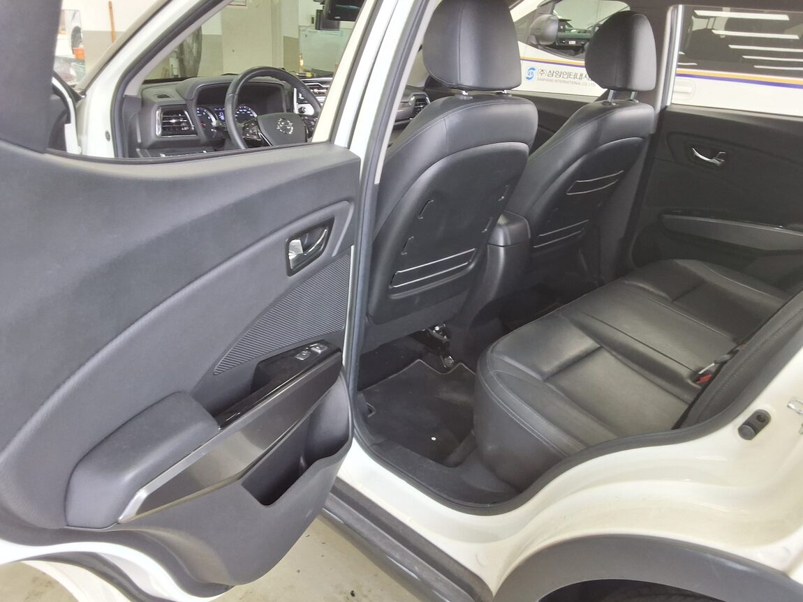 KG MOBILITY (SSANGYONG) VERY NEW TIVOLI 1.5 GASOLINE 2WD V3 2022 - zdjęcie 12