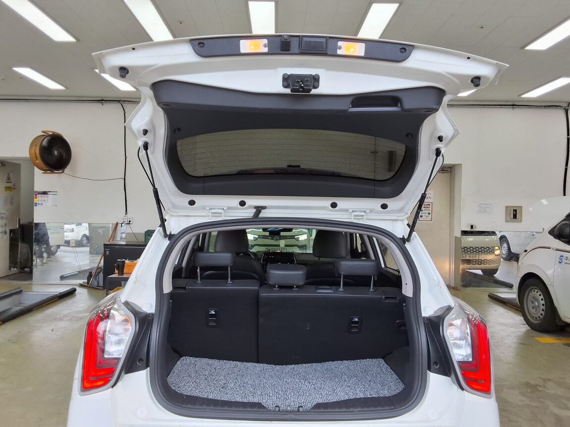KG MOBILITY (SSANGYONG) VERY NEW TIVOLI 1.5 GASOLINE 2WD V3 2022 - zdjęcie 15