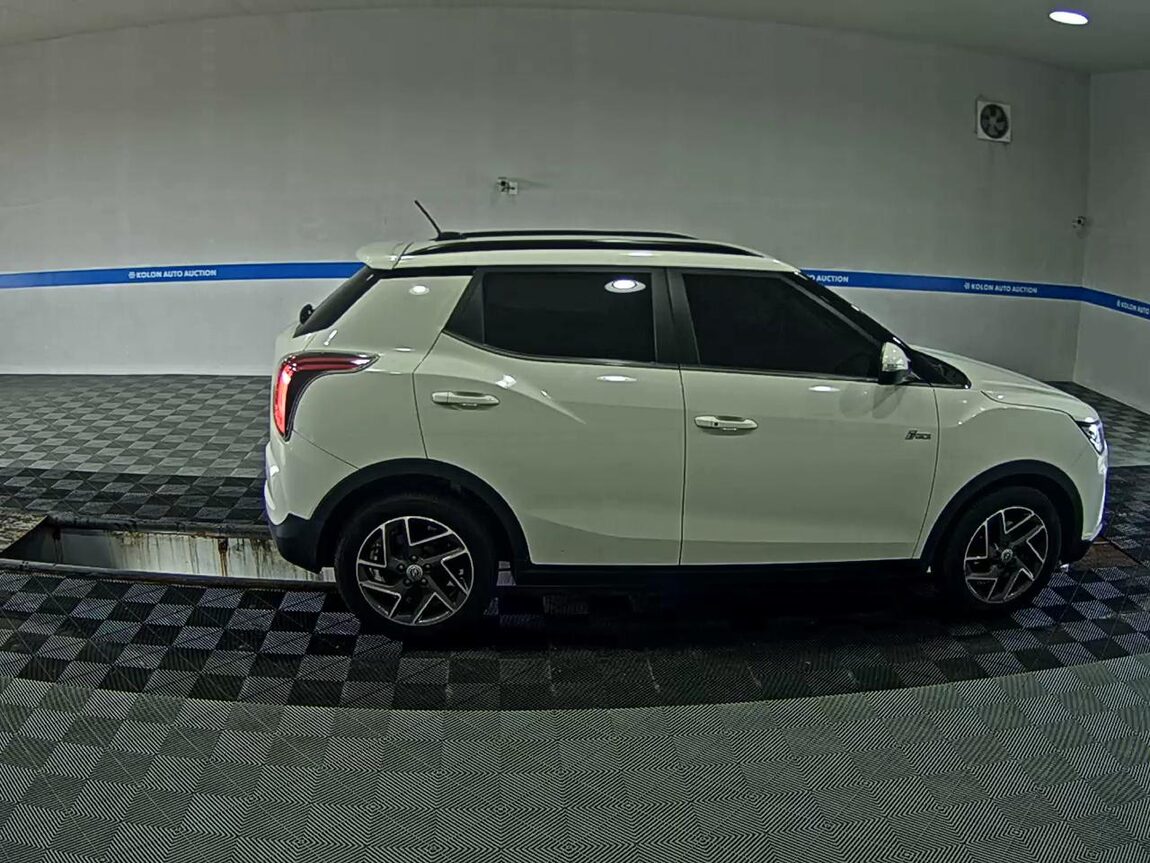 KG MOBILITY (SSANGYONG) VERY NEW TIVOLI 1.5 GASOLINE 2WD V3 2022 - zdjęcie 4