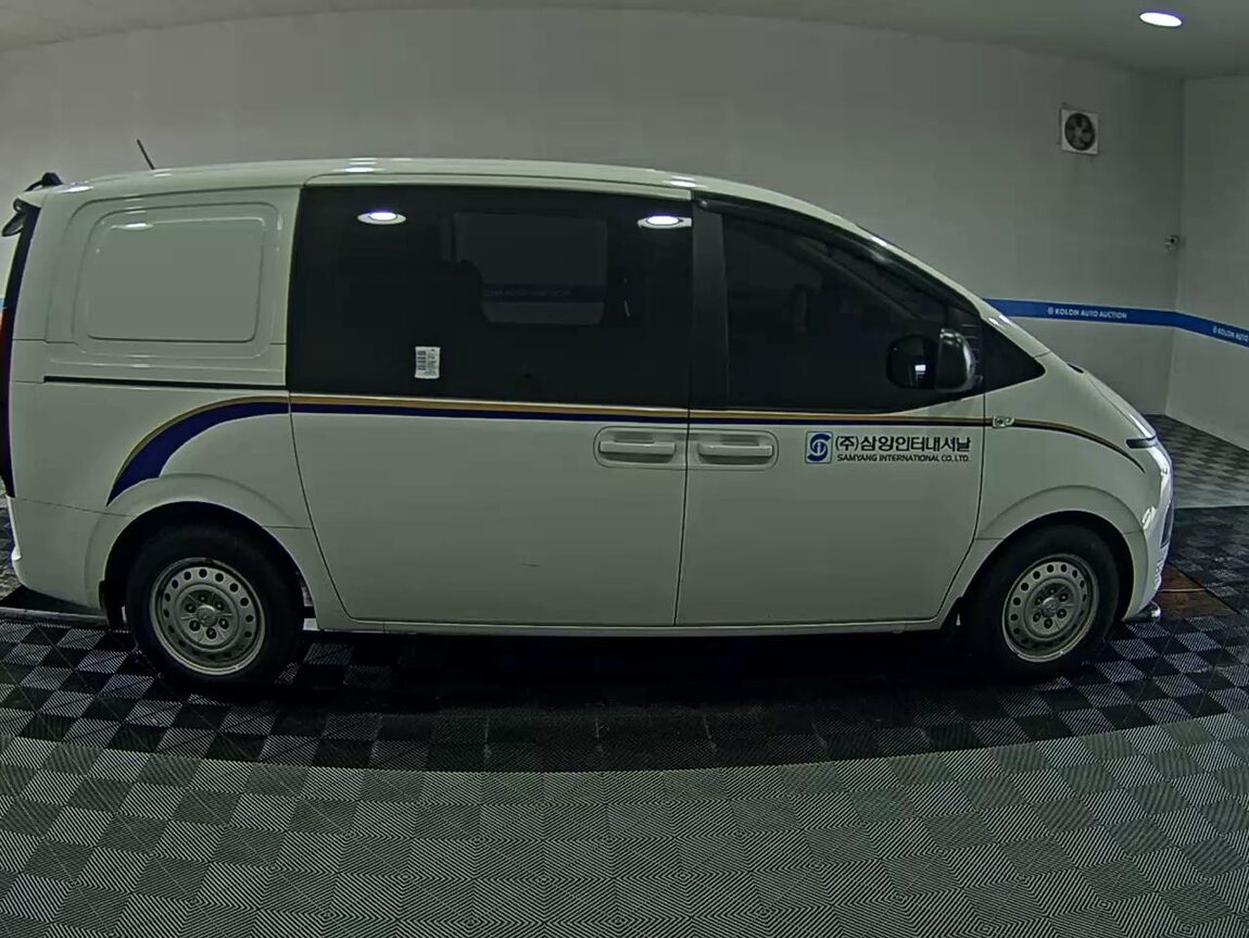 HYUNDAI STARIA 2.2 DIESEL CARGO 5-SEATER SMART 2022 - zdjęcie 4