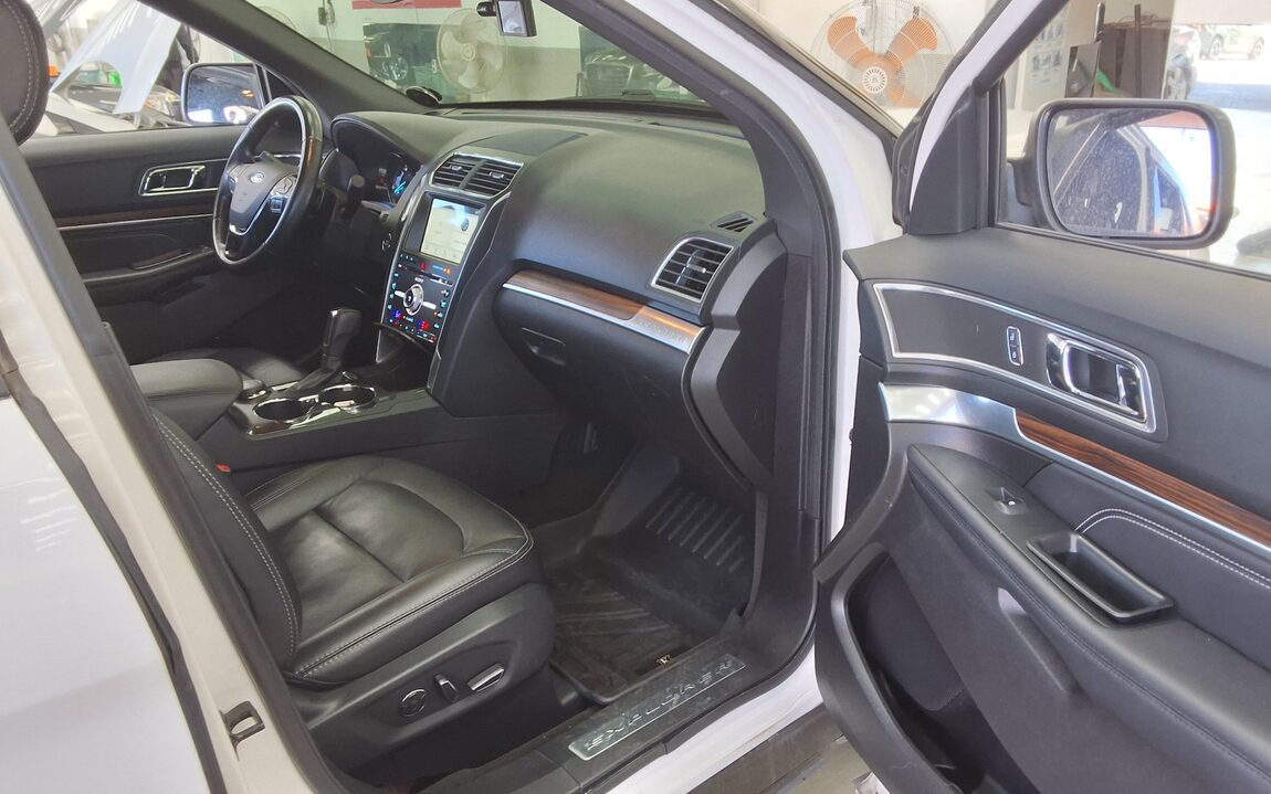 FORD EXPLORER (5TH GEN) 2.3 AWD LIMITED 2017 - zdjęcie 14