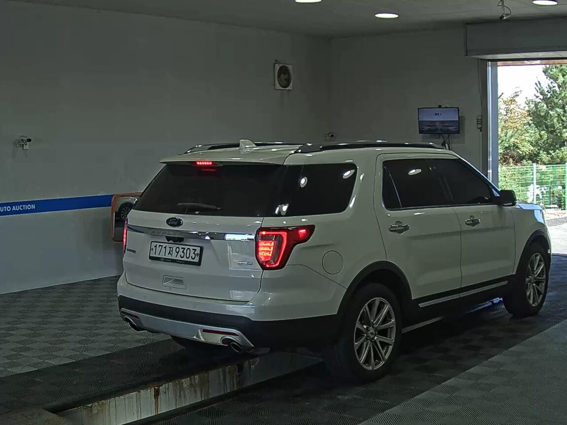 FORD EXPLORER (5TH GEN) 2.3 AWD LIMITED 2017 - zdjęcie 5