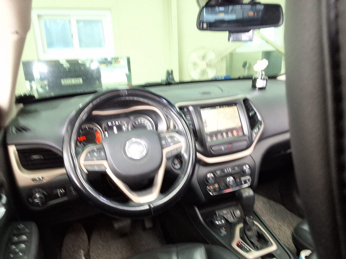JEEP CHEROKEE (KL) 2.0 CRD AWD LONGITUDE BLACK EDITION 2015 - zdjęcie 12