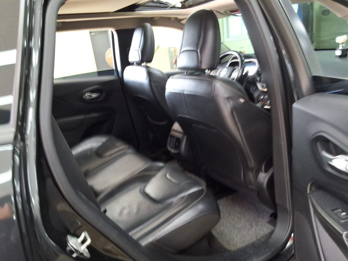 JEEP CHEROKEE (KL) 2.0 CRD AWD LONGITUDE BLACK EDITION 2015 - zdjęcie 14