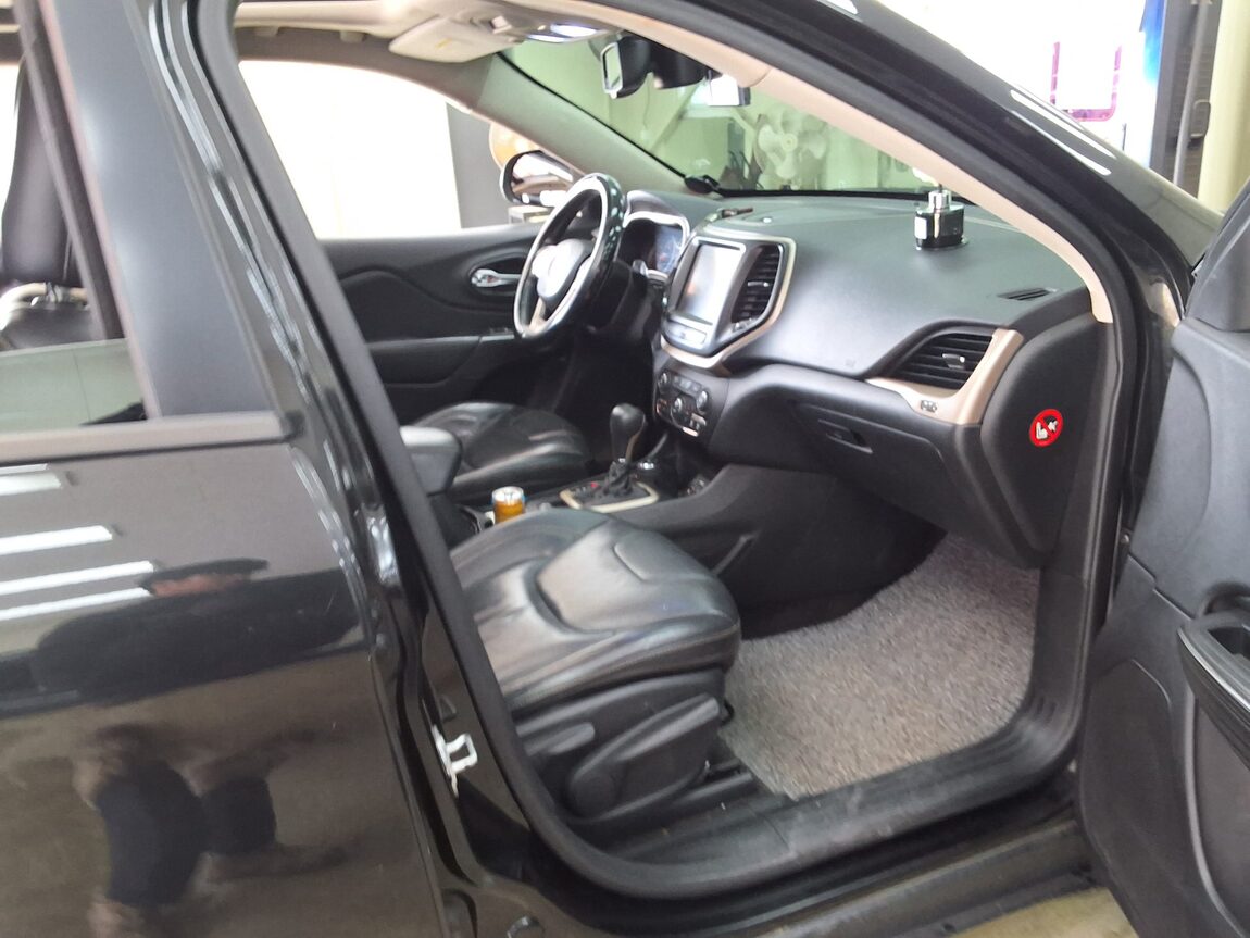 JEEP CHEROKEE (KL) 2.0 CRD AWD LONGITUDE BLACK EDITION 2015 - zdjęcie 15