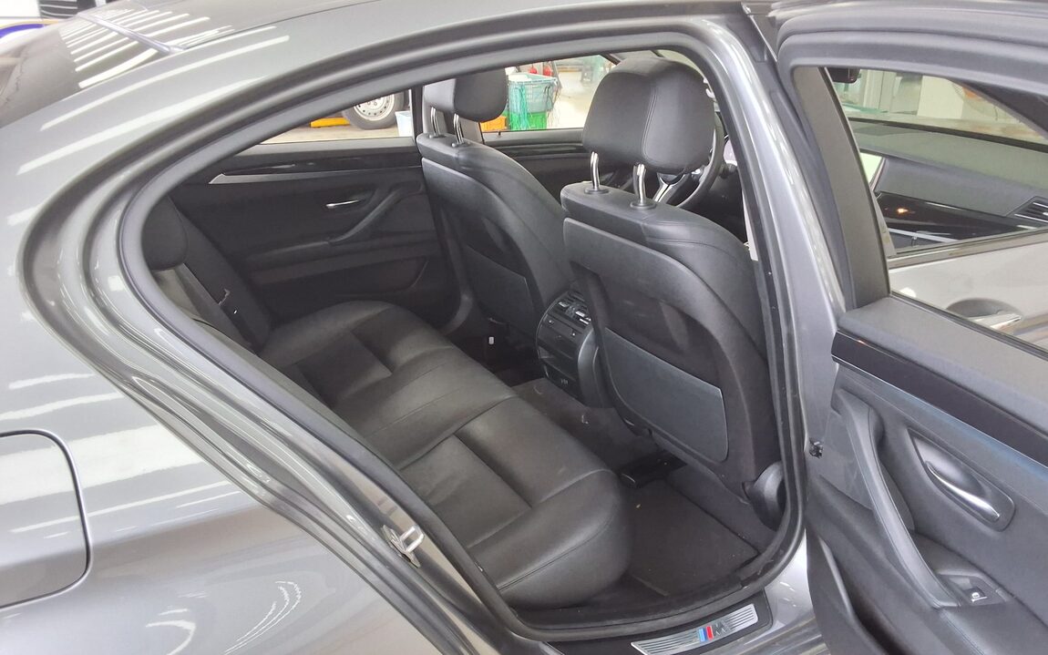 BMW 5 SERIES (6TH GEN) 530d xDRIVE M AERODYNAMIC 2016 - zdjęcie 13