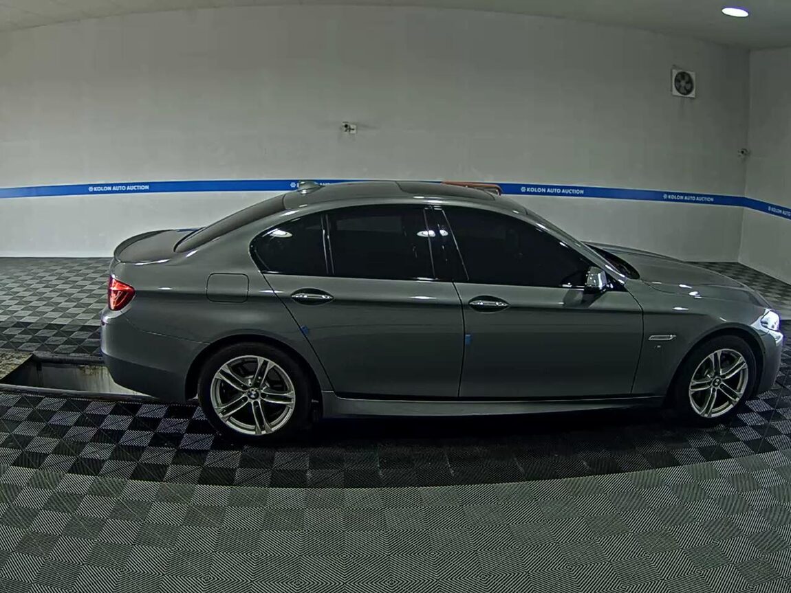 BMW 5 SERIES (6TH GEN) 530d xDRIVE M AERODYNAMIC 2016 - zdjęcie 4