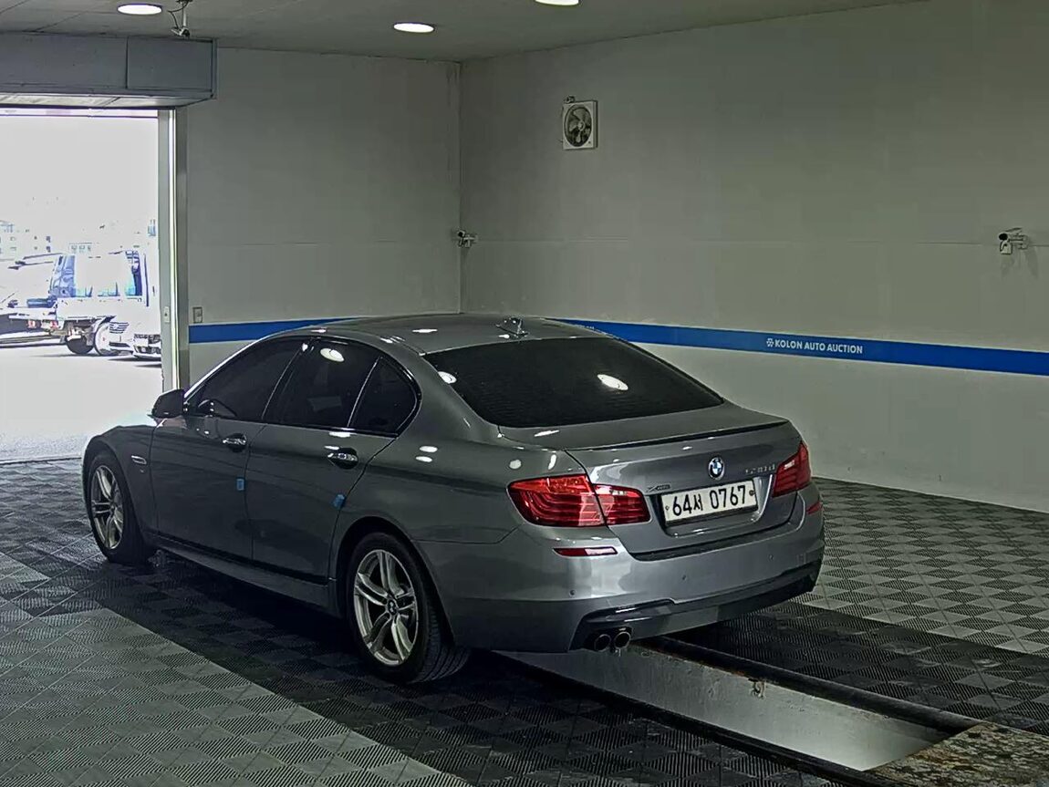 BMW 5 SERIES (6TH GEN) 530d xDRIVE M AERODYNAMIC 2016 - zdjęcie 6