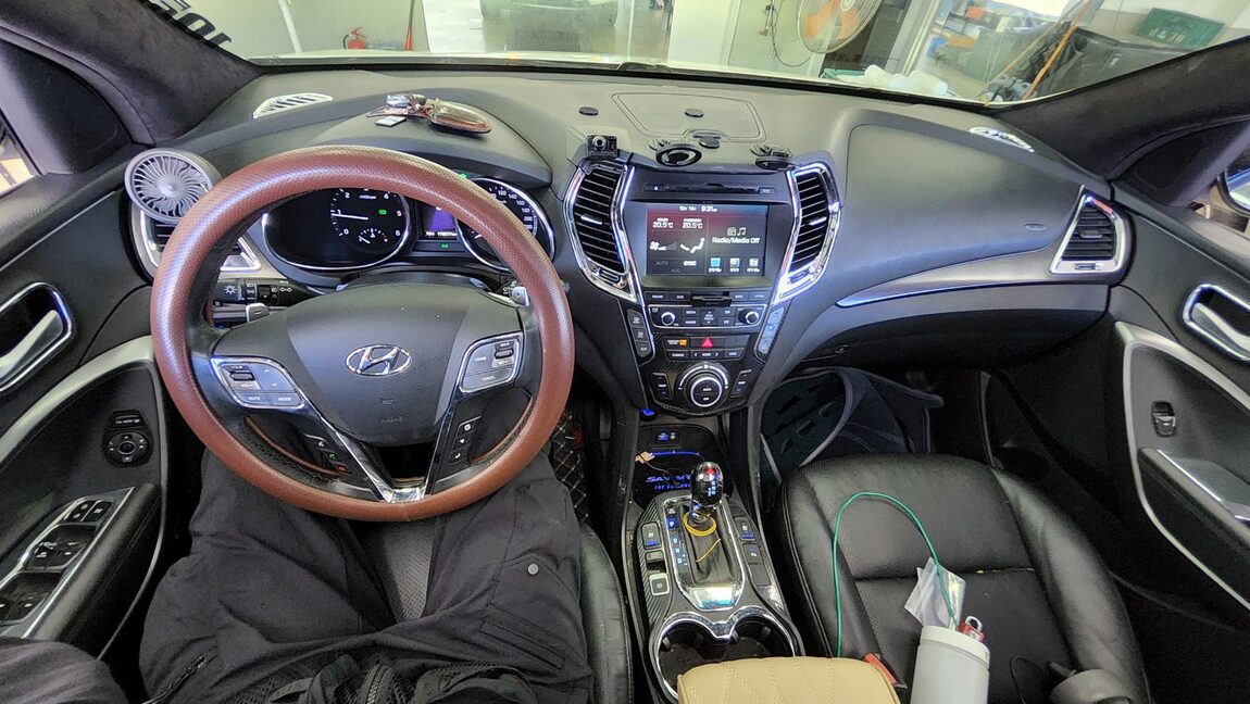 HYUNDAI SANTA FE THE PRIME DIESEL R2.0 2WD EXCLUSIVE 2017 - zdjęcie 11