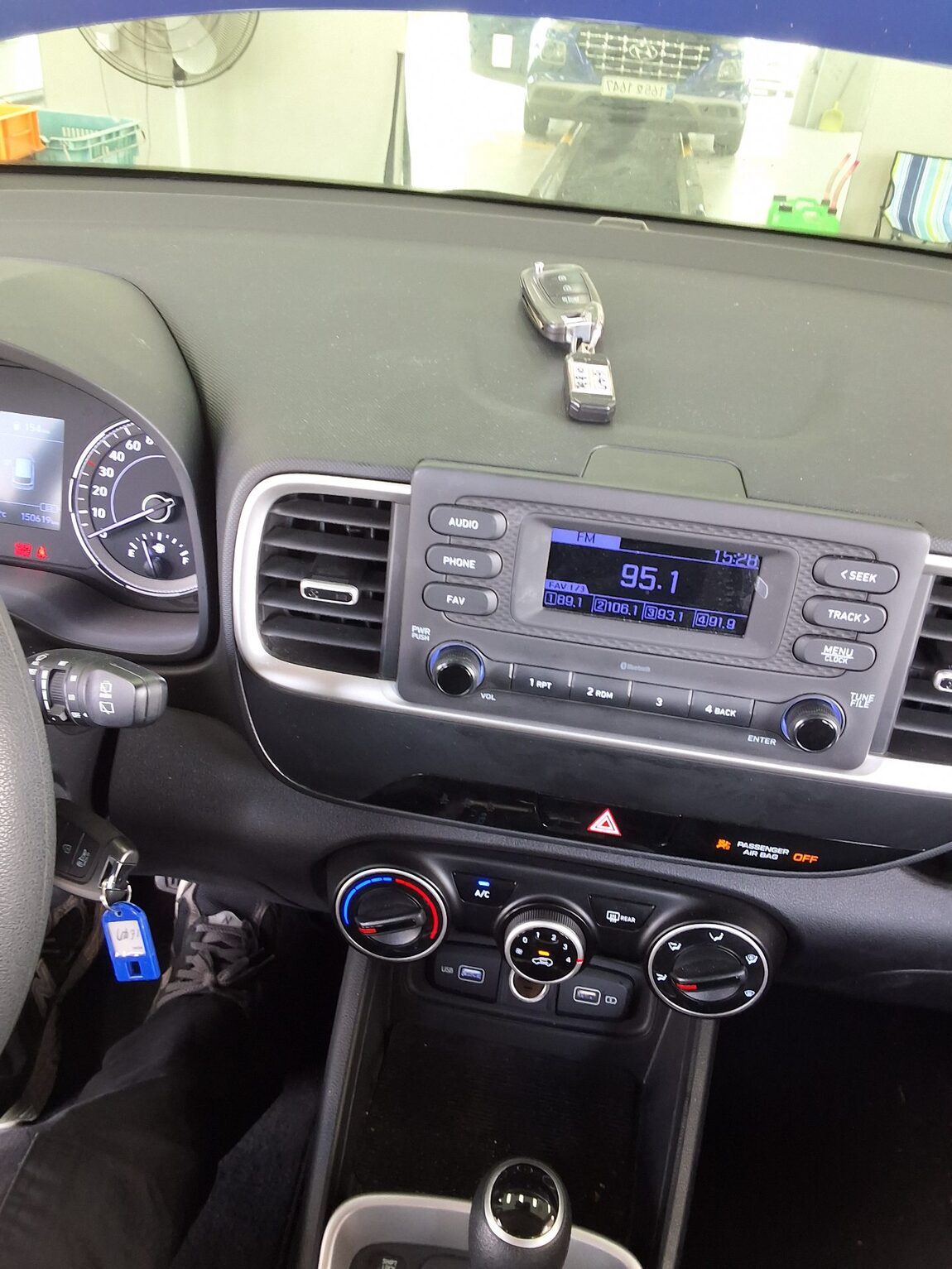 HYUNDAI VENUE 1.6 GASOLINE SMART 2022 - zdjęcie 17