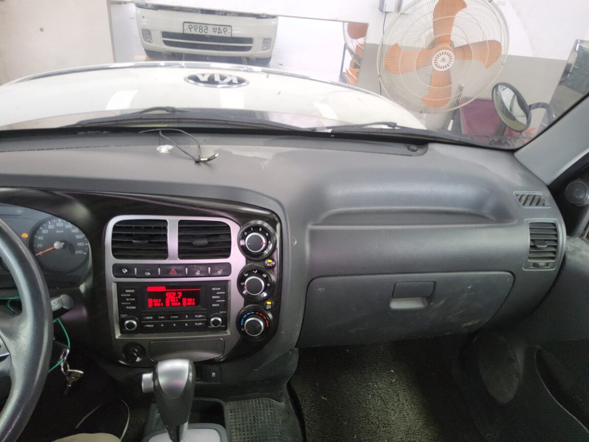 KIA BONGO III CARGO CRDi KING CAB EXTRA LONG WHEELBASE 2019 - zdjęcie 11