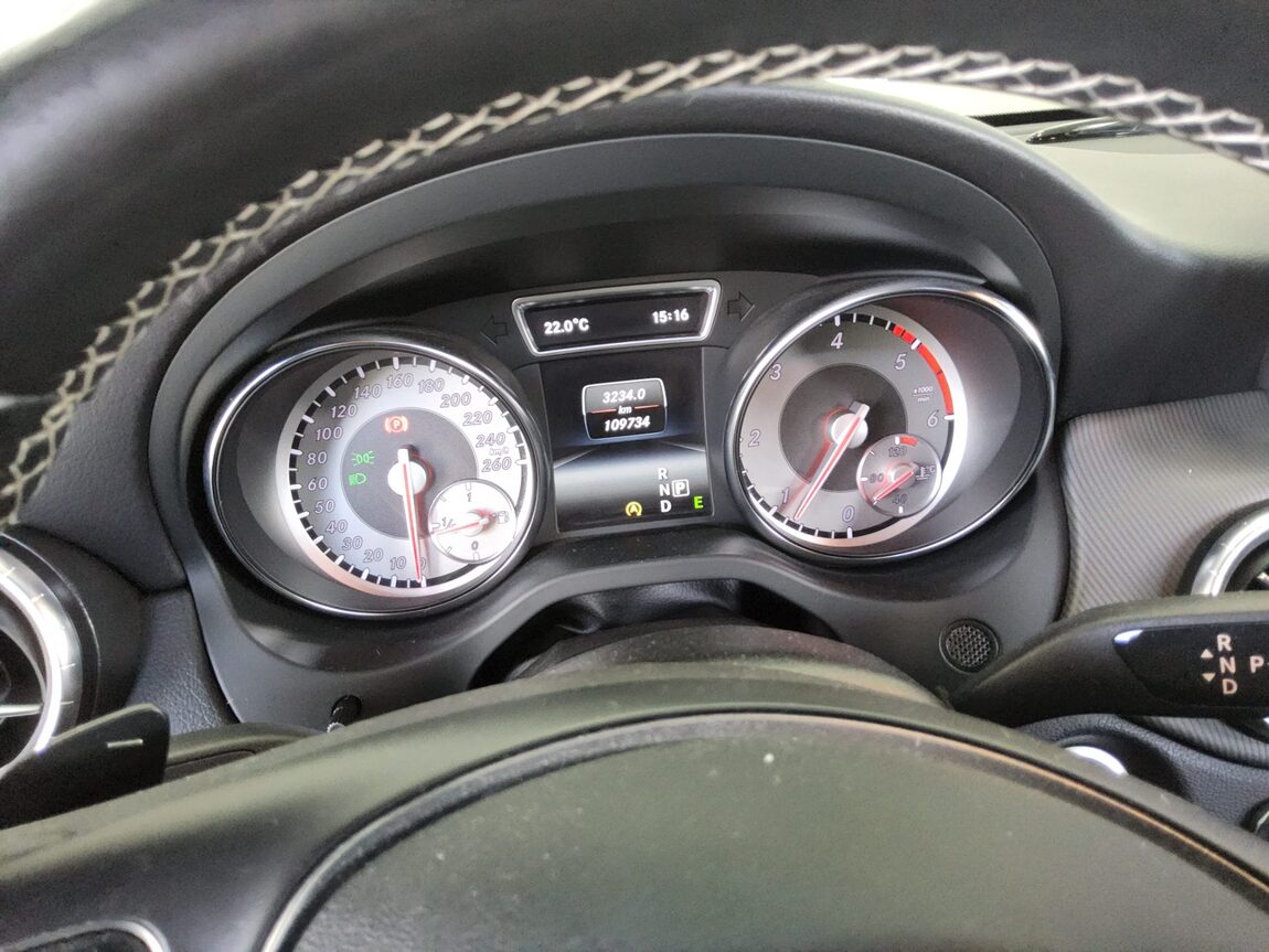 MERCEDES-BENZ CLA-CLASS CLA200 CDI NAVI PACK 2015 - zdjęcie 9