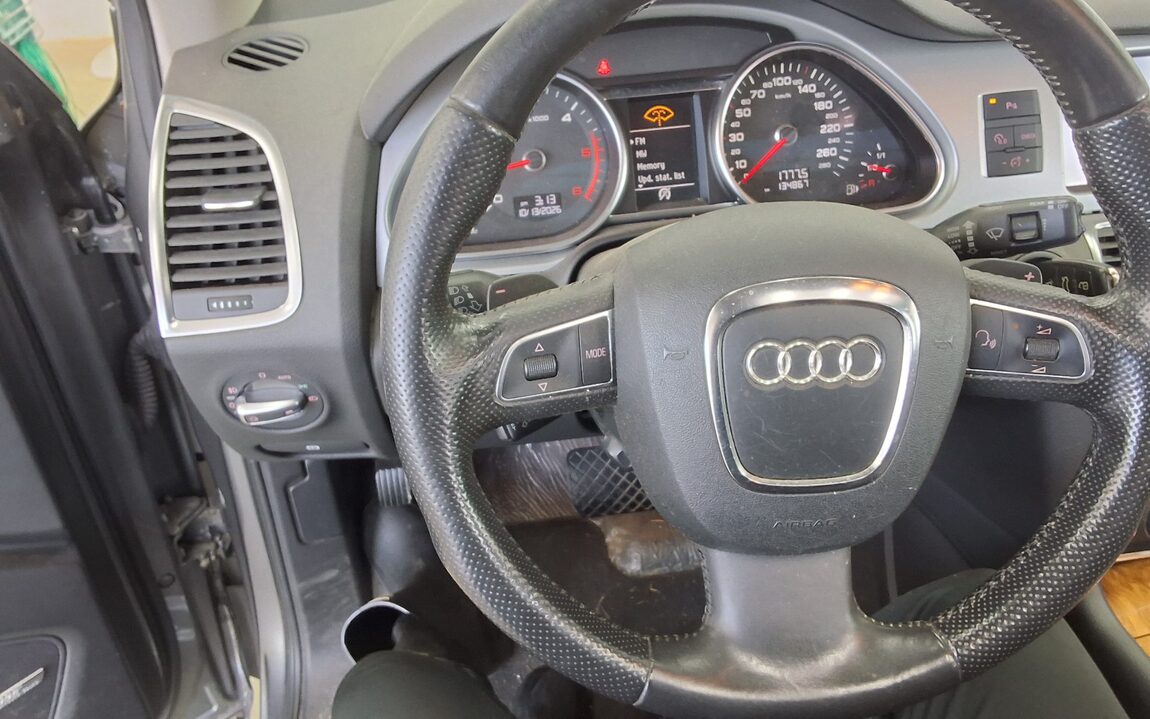 AUDI Q7 3.0 TDI QUATTRO 2012 - zdjęcie 17