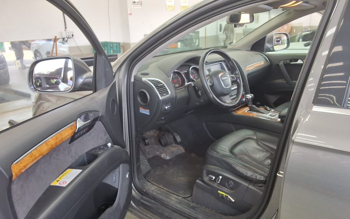 AUDI Q7 3.0 TDI QUATTRO 2012 - zdjęcie 10