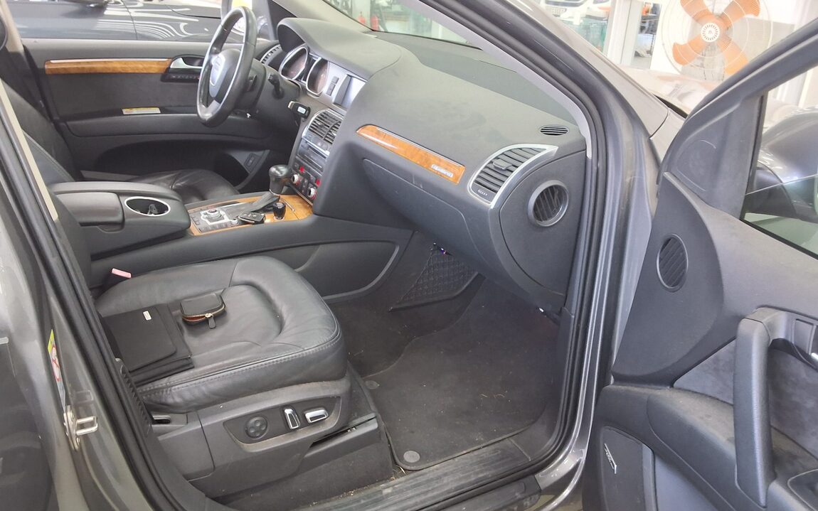 AUDI Q7 3.0 TDI QUATTRO 2012 - zdjęcie 14