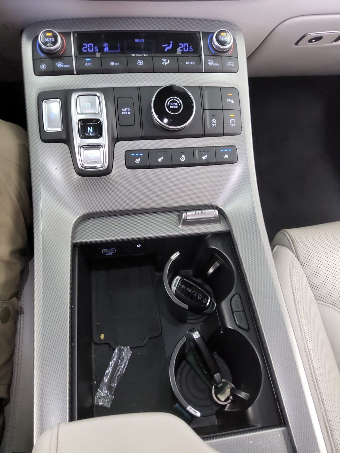 HYUNDAI PALISADE 3.8 GASOLINE PRESTIGE 2020 - zdjęcie 19