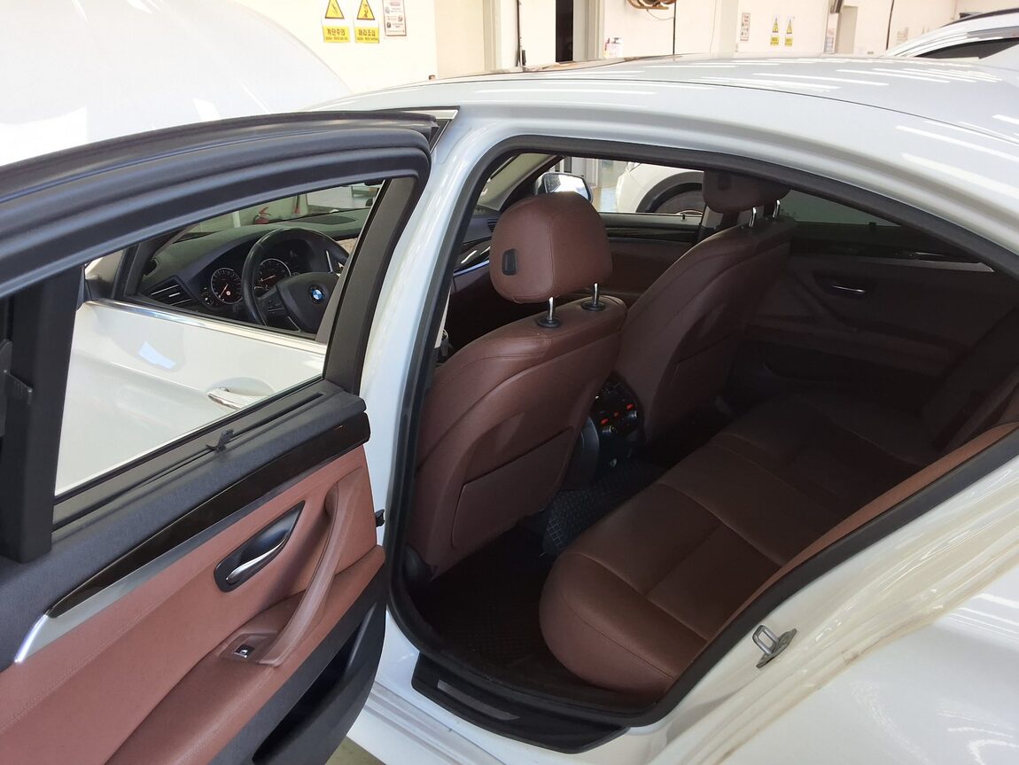 BMW 5 SERIES (6TH GEN) 528i 2015 - zdjęcie 12