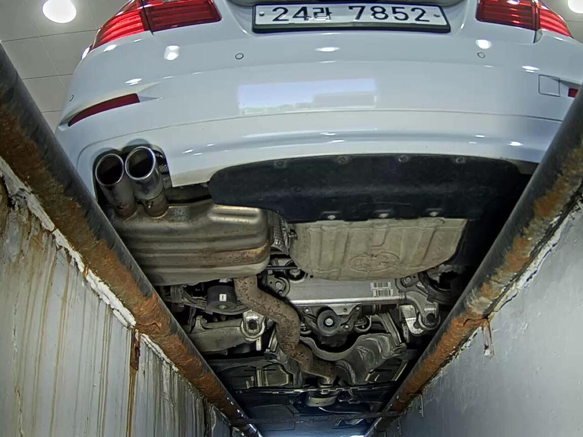 BMW 5 SERIES (6TH GEN) 528i 2015 - zdjęcie 8