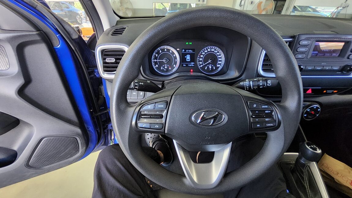 HYUNDAI VENUE 1.6 GASOLINE SMART 2022 - zdjęcie 17