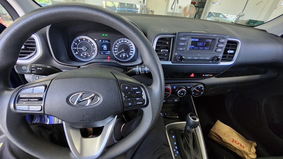 HYUNDAI VENUE 1.6 GASOLINE SMART 2022 - zdjęcie 18