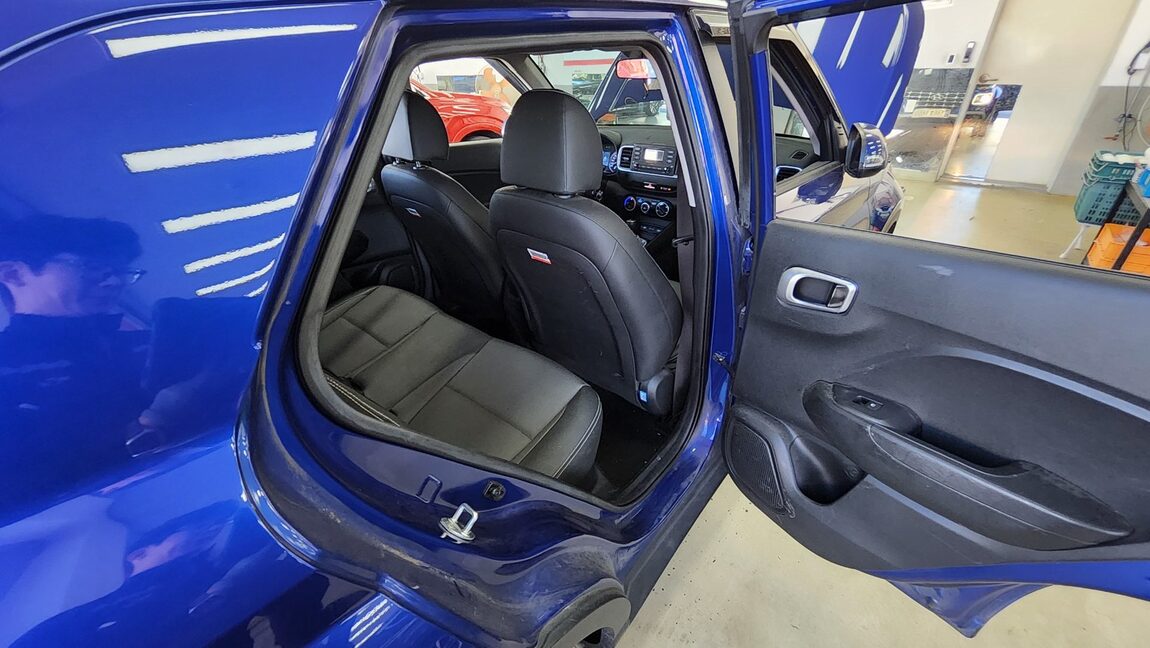 HYUNDAI VENUE 1.6 GASOLINE SMART 2022 - zdjęcie 13