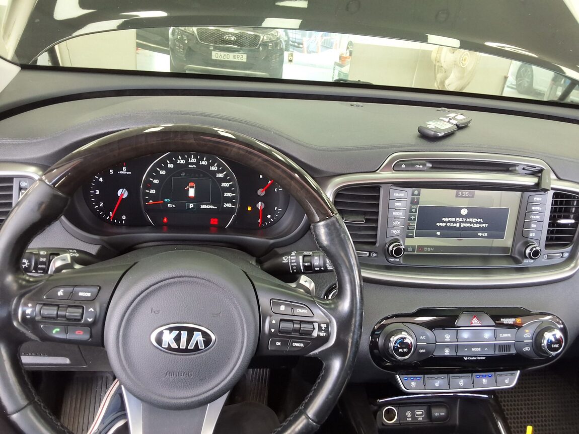 KIA ALL NEW SORENTO R2.2 2WD NOBLESSE SPECIAL 2016 - zdjęcie 17