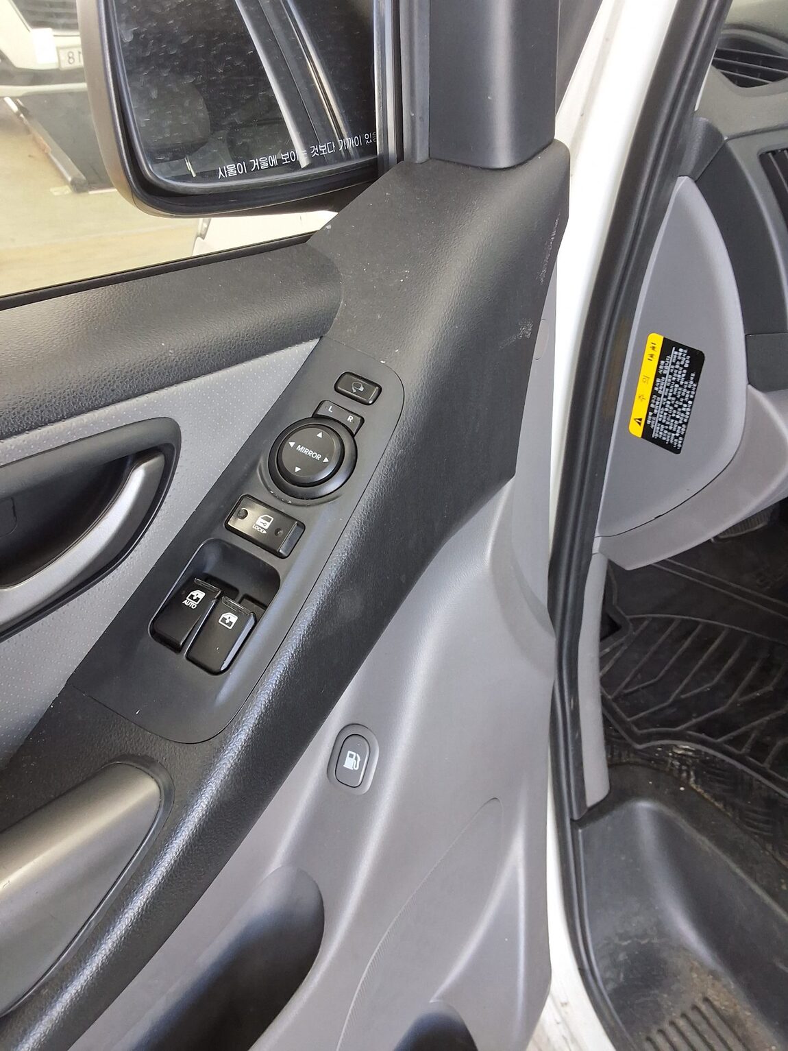 HYUNDAI THE NEW GRAND STAREX 3-SEATER DIESEL VAN SMART 2019 - zdjęcie 24