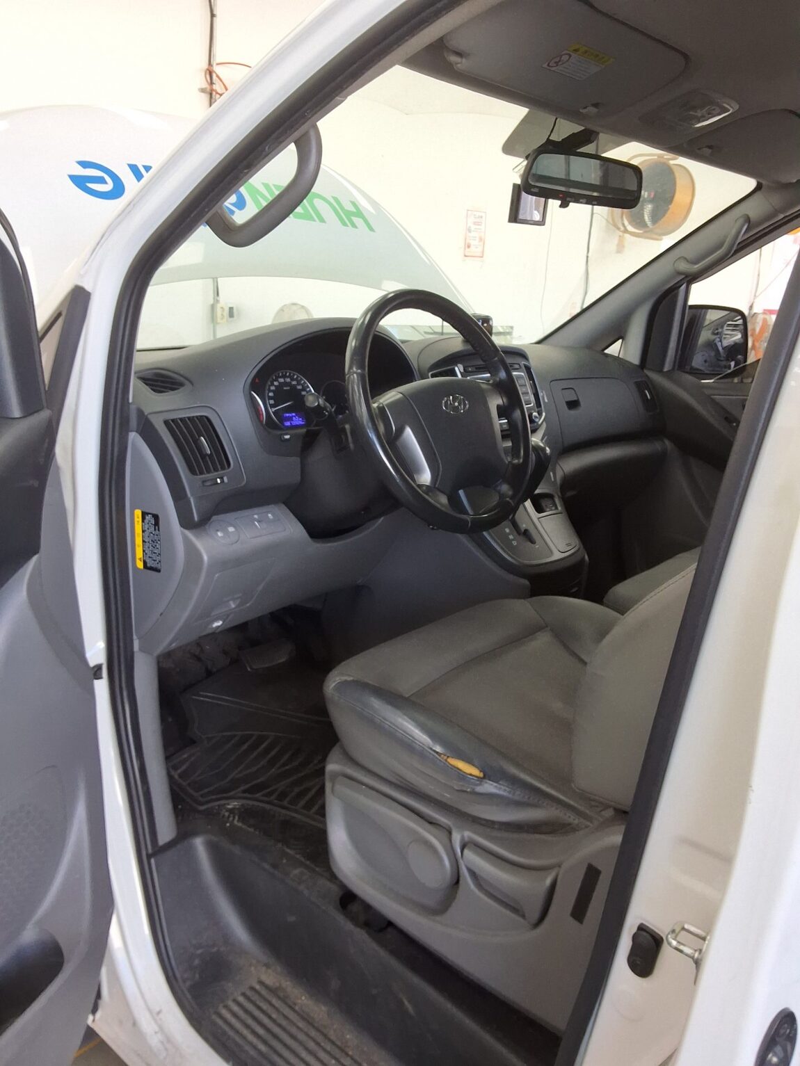 HYUNDAI THE NEW GRAND STAREX 3-SEATER DIESEL VAN SMART 2019 - zdjęcie 10