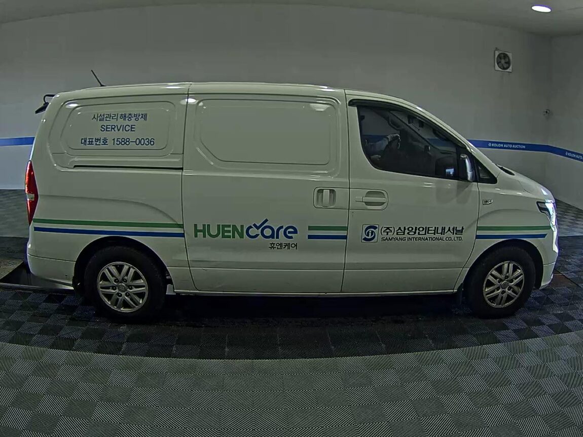 HYUNDAI THE NEW GRAND STAREX 3-SEATER DIESEL VAN SMART 2019 - zdjęcie 4